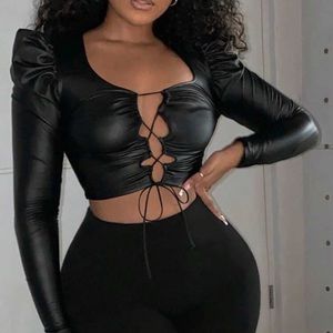 Sexy Black Scoop Neck Long Sleeve Tied straps Crop Top